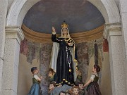 11 Cappella Madonna dei campi di Stezzano di fronte all'ingresso della chiesa
